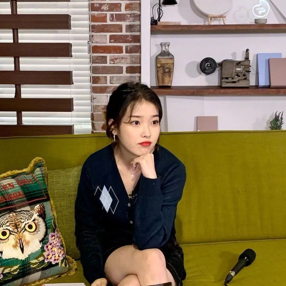 别再“披头散发”了！这4款冬季发型才够美够撩