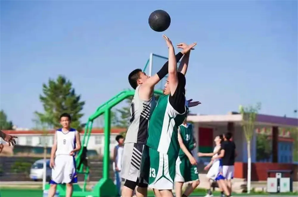 赤峰昭烏達(dá)中學(xué)怎么樣?是公立還是私立(圖9) 赤峰昭烏達(dá)中學(xué)怎么樣?是公立還是私立(圖9)