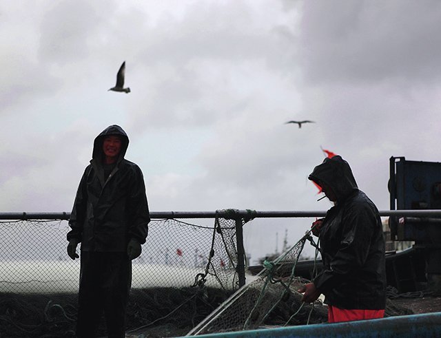 Realistic Battle Royale at Sea: Lu Rongyu No. 2682 Massacre - iMedia