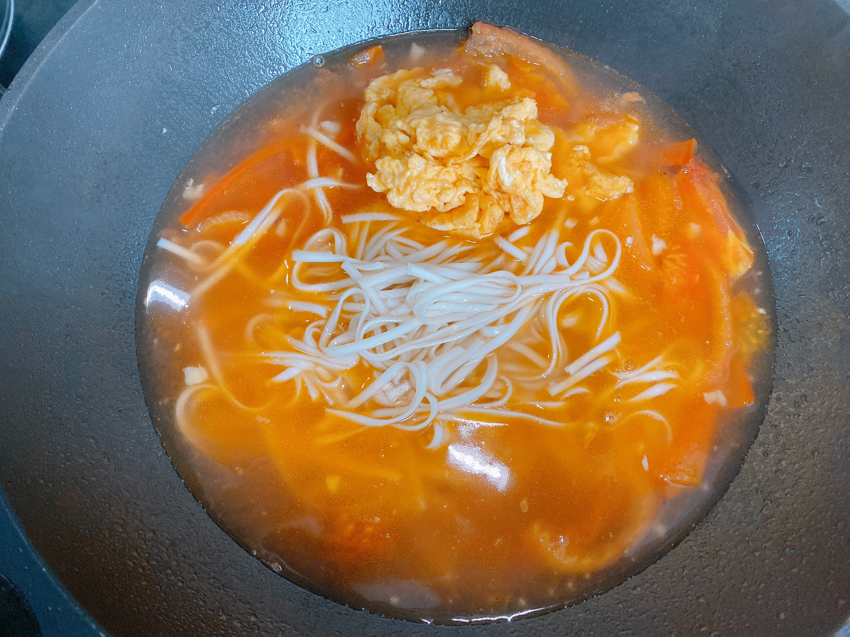 下雪天來一碗熱騰騰的湯麵，5種做法，10分鐘搞定，簡單有營養