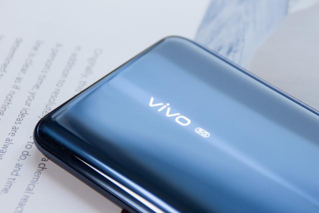 vivo S6评测：面向年轻人的5G轻旗舰