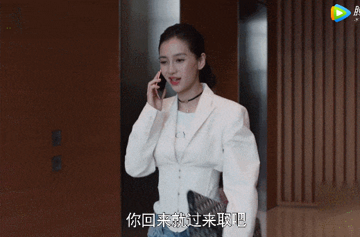 从“一夜爆火”到“资源掉没”，杨颖的十年巨变…