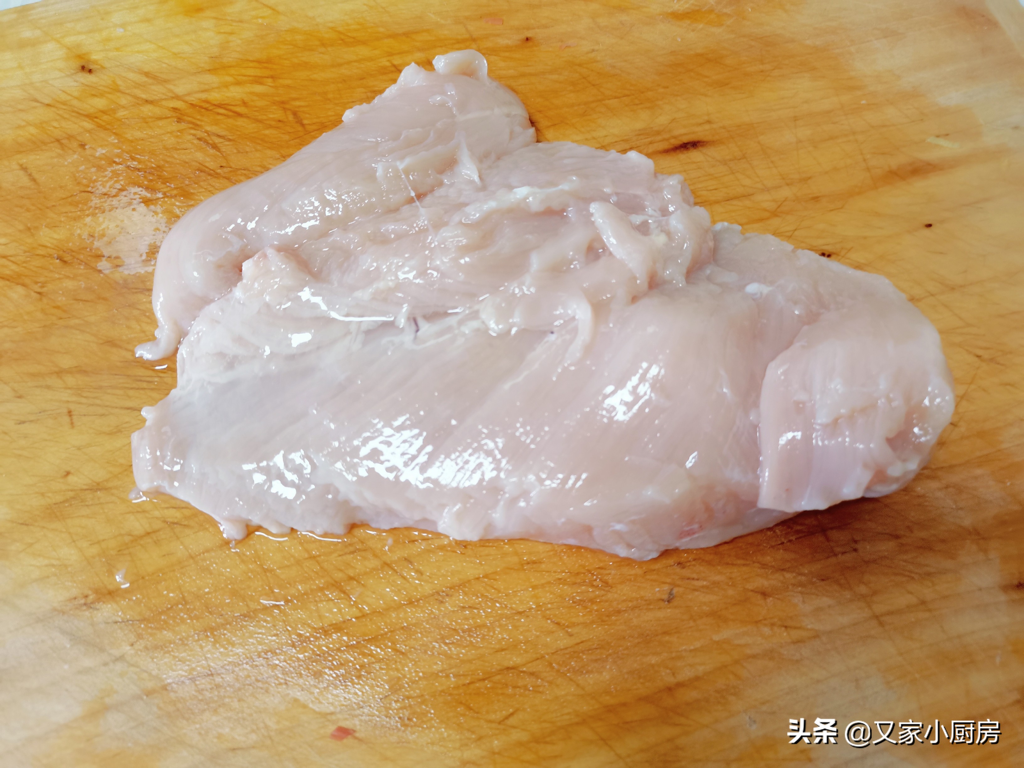 孩子爱吃的鸡肉丸子，详细步骤出来了，Q弹好吃，做法简单还省事