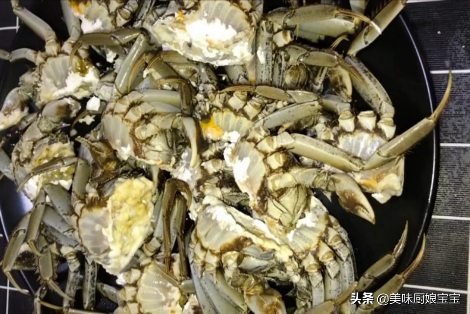 Sharing the recipes of spicy crabs, the spicy crabs made in this way, my husband drools when he smells them