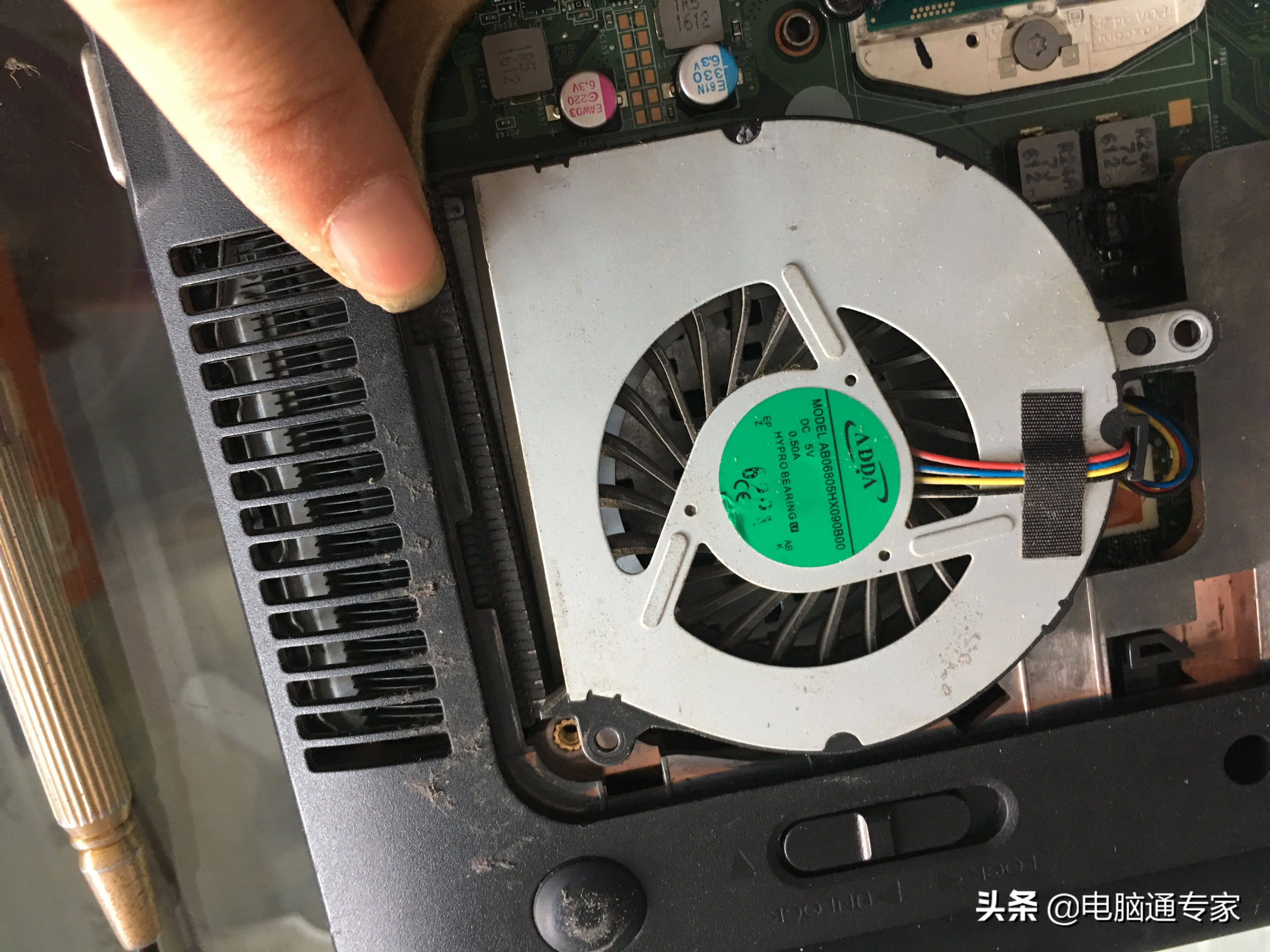 笔记本电脑清灰的一些知识介绍，不懂这些知识不要胡乱拆电脑