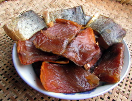 图片[2]-豆豉蒸腊鱼做法 每年秋天我家要买 蒸一蒸特香-起舞食谱网