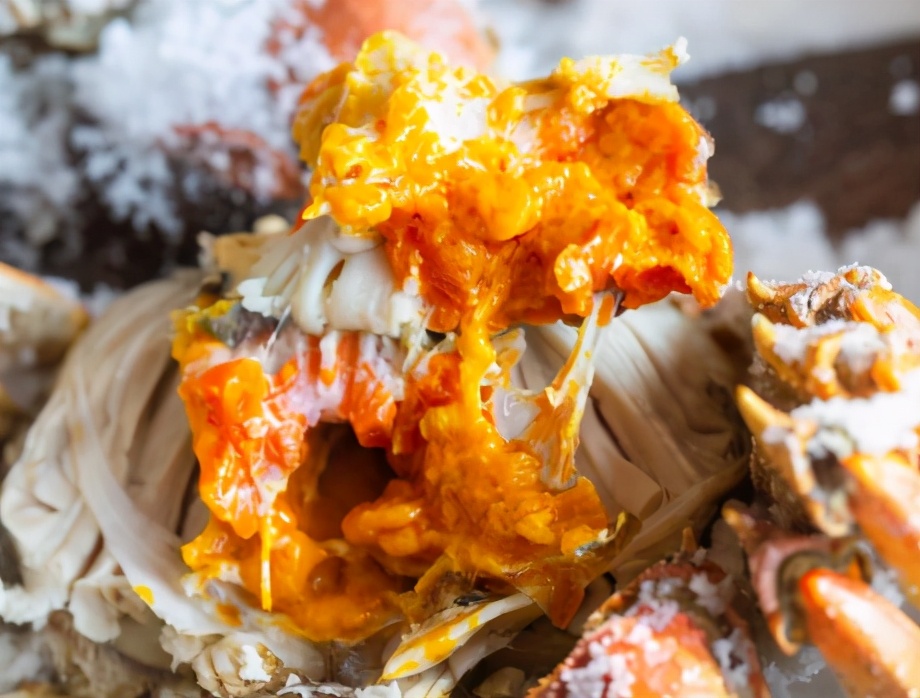 图片[1]-盐焗大闸蟹的做法步骤图 咸香肉嫩蟹黄鲜-起舞食谱网