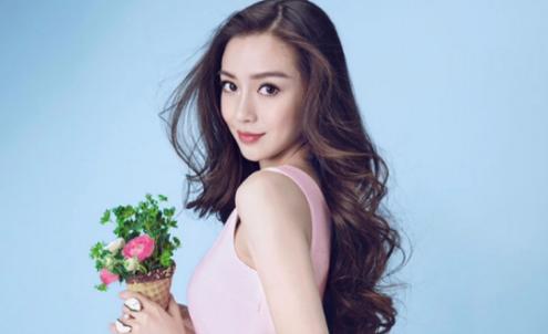 Angelababy Yang Ying is in " ace is right ace " in showed her harsh one side