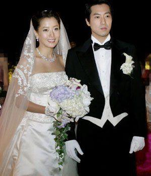金喜善为爱退圈七年，结婚13年育有一女，丈夫是韩国有名高富帅