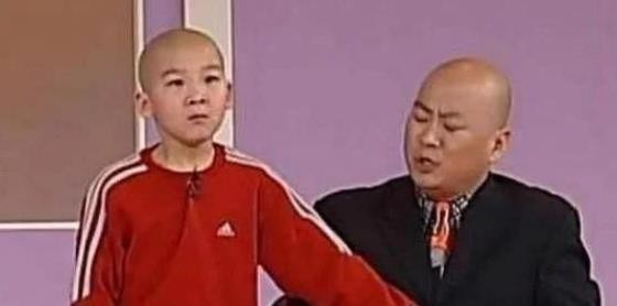 侯高俊杰：9岁搭档周杰伦上春晚，为成名父母卖房，他现状如何？