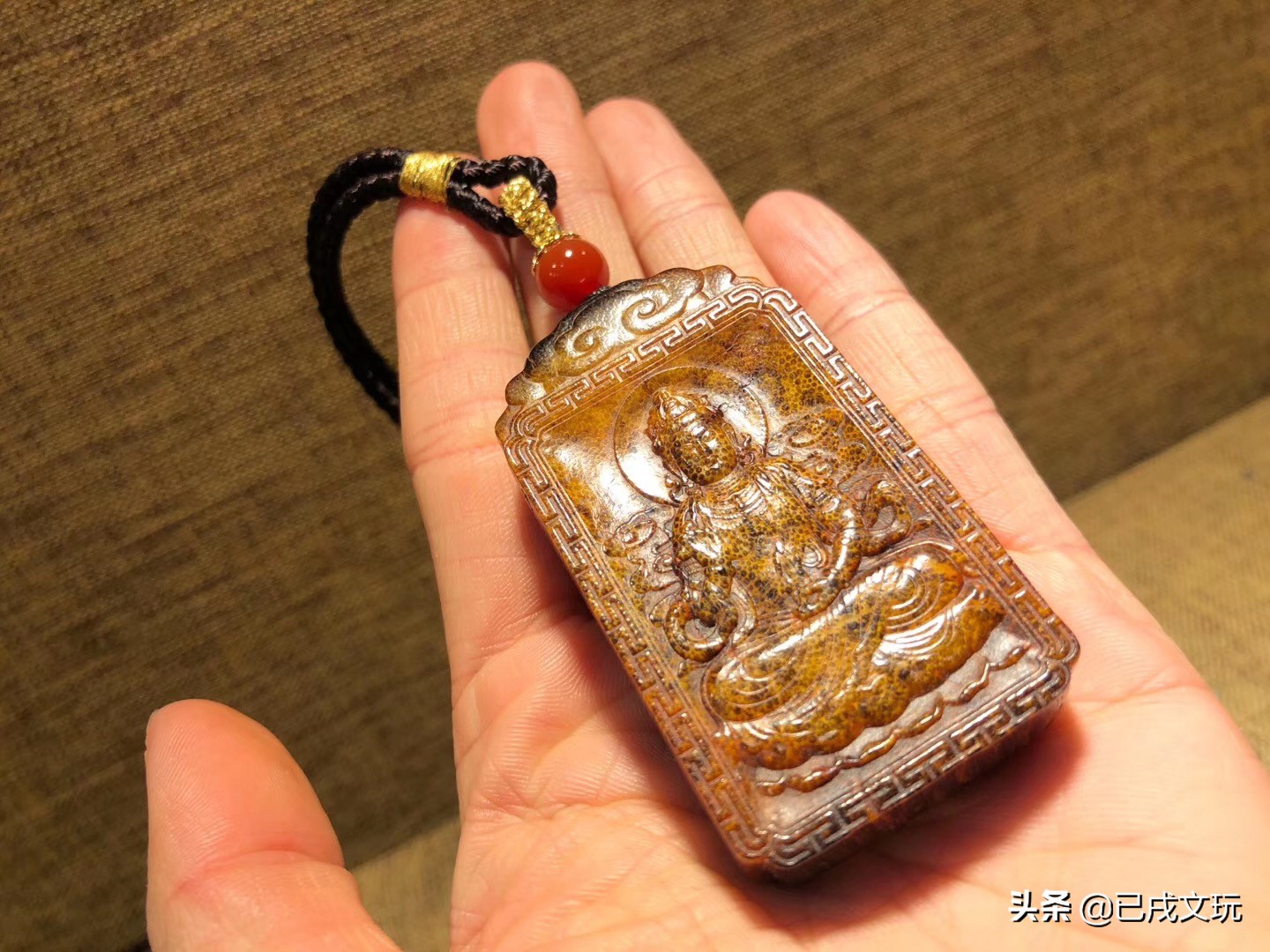 How much does a genuine old rhino horn cost per gram? iMedia