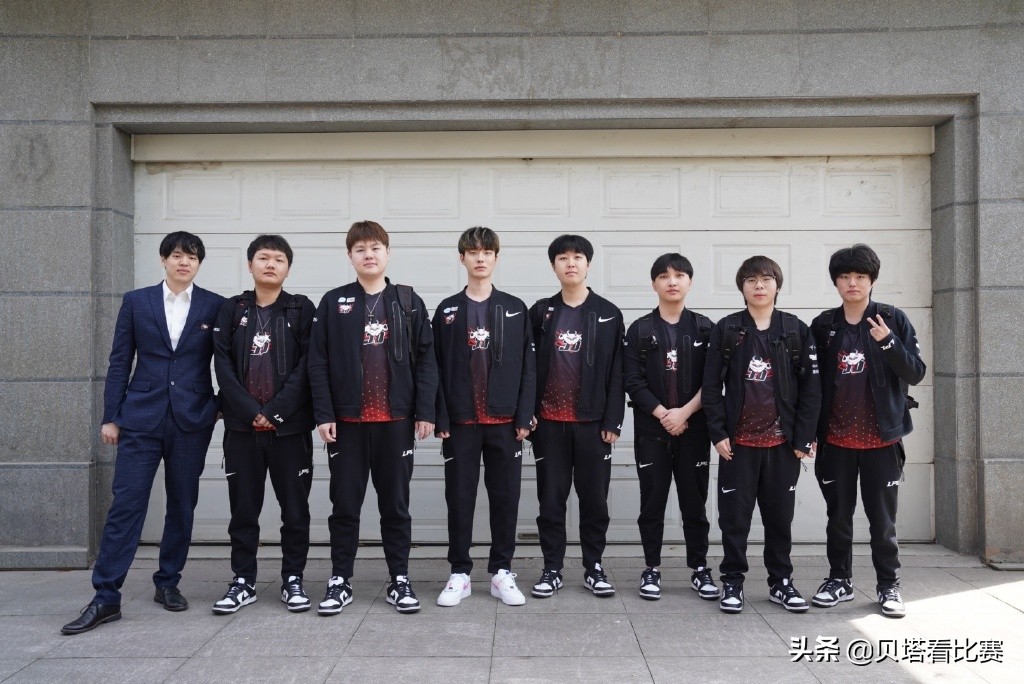 Blast of rich of official of the JDG after defeating FPX! Loken by gush: Still sneer at with respect to you UZI