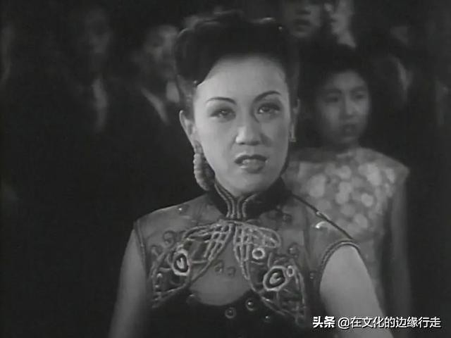 《一江春水向东流》里主角大都纪实表演，而配