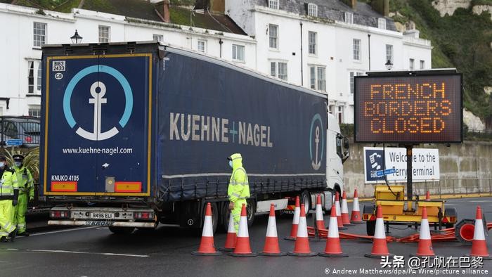 英首相鮑里斯呼籲有效果關邊境後果嚴重歐盟或取消禁令