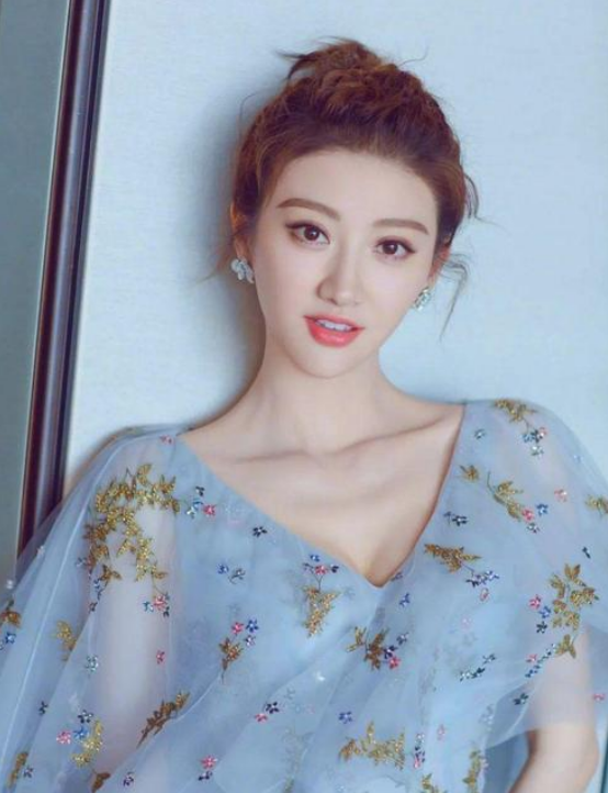 Jing Tian admitted to the plastic surgery and frankly regretted that ...