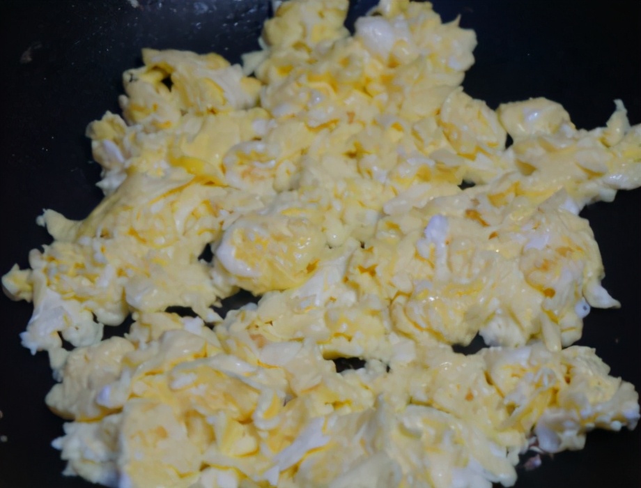 图片[4]-韭菜炒鸡蛋的做法步骤图 韭菜更鲜嫩-起舞食谱网
