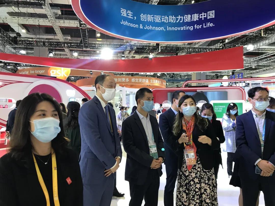 【大走访】聚焦医药健康产业发展 服务重大项目落地 市医保局与阿斯利康在进博会上签约