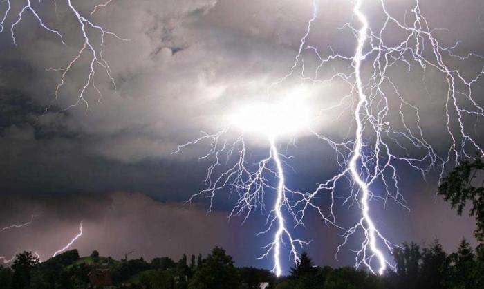 世界最潮湿的地方，一年365天都在下雨，当地人