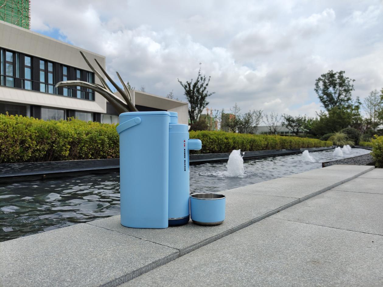 解锁更多使用场景——浩诗便携式饮水机，居家、旅游、办公皆相宜