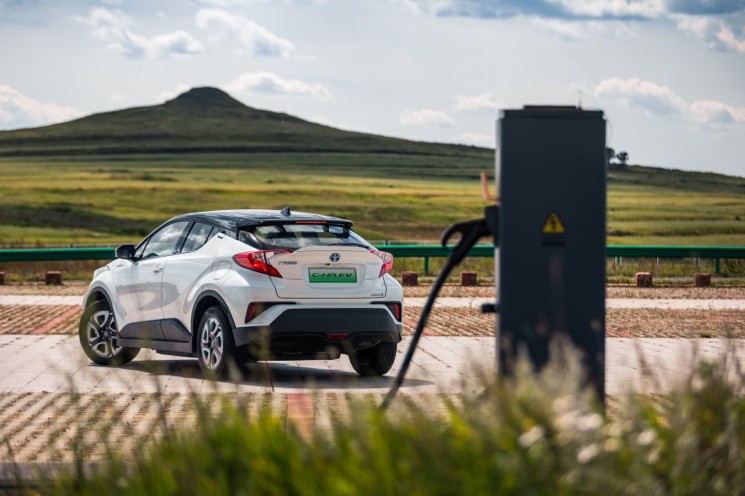 高品质潮流纯电SUV 试驾广汽丰田 C-HR EV