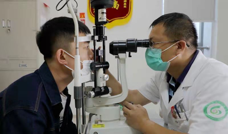 专家提醒：莫让孩子的眼睛陷入“干旱”状态
