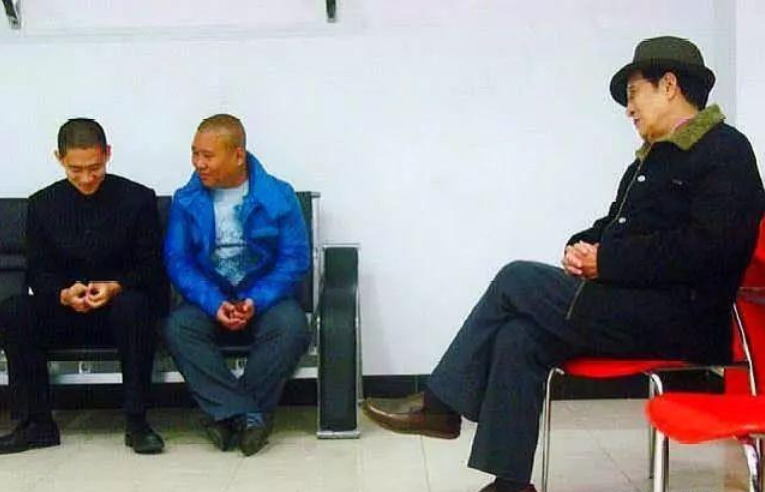 曹云金跟郭德纲反目成仇，郭德纲为何落泪？一