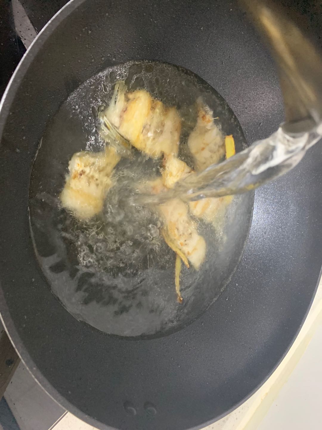 鲜美可口，低脂高蛋白金汤柠檬鱼片，10月女人要多喝