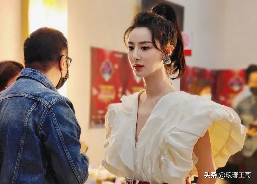 36岁薇娅突然停播，住院手术那些不要命的成年人