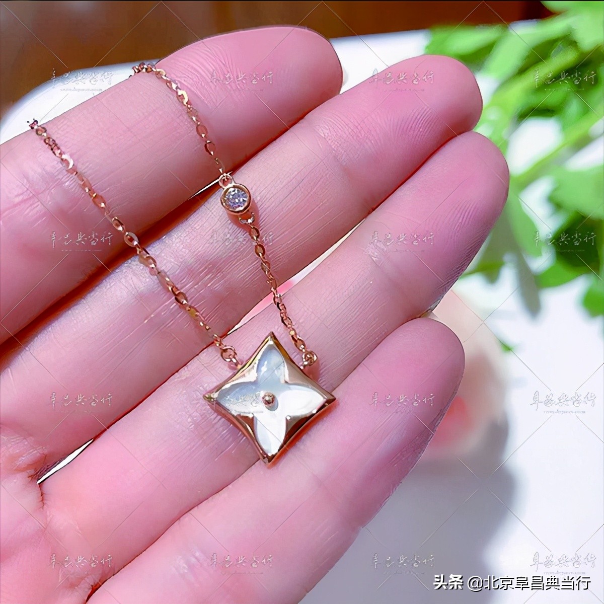 18k金首饰怎么典当价格更划算