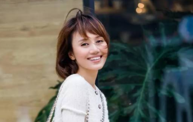 金星黃渤盛贊，趙寶剛說“請不動”她，44歲的她到底牛在哪里？