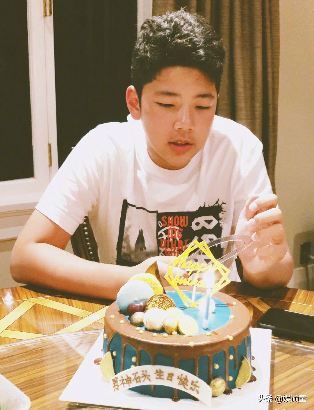 《爸爸去哪儿1》五个孩子，如今四个都子承父业，只有一个例外