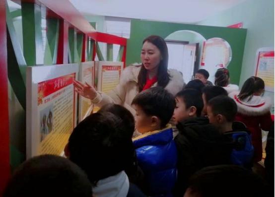 荆门市实验小学陆维华老师被授予全国优秀共青团干部称号