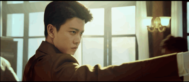 《暮白首》官宣定档，男一号任嘉伦发博有“内