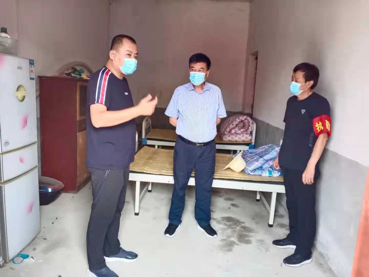 河南省仓房镇迅速布控疫情防控工作