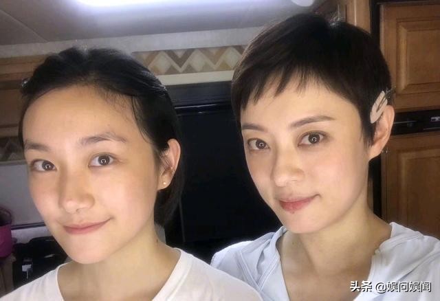 孙俪同父异母妹妹晒自拍，容貌秀丽清新，跟着孙俪进圈事业向好
