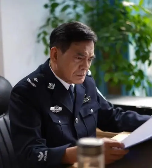 靠演《天龙八部》爆红，炒股亏千万，“鸠摩智”李国麟如今怎样了