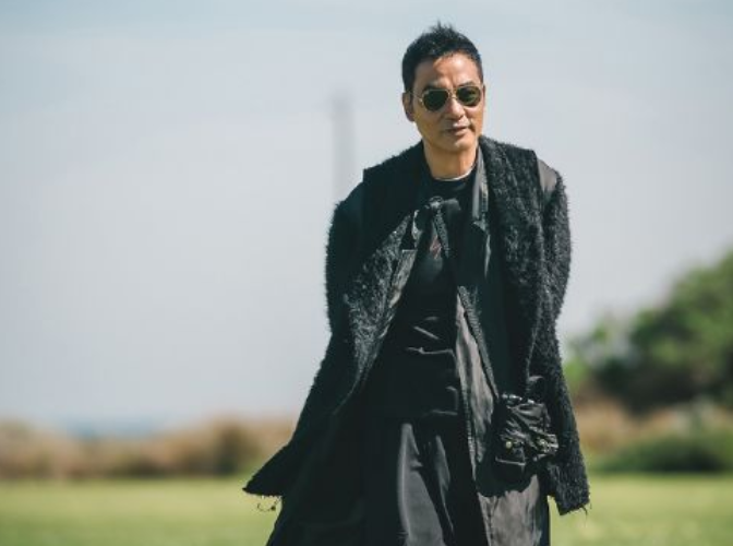 任達華15歲女兒發育太好，身高接近180，顏值超過名模媽媽