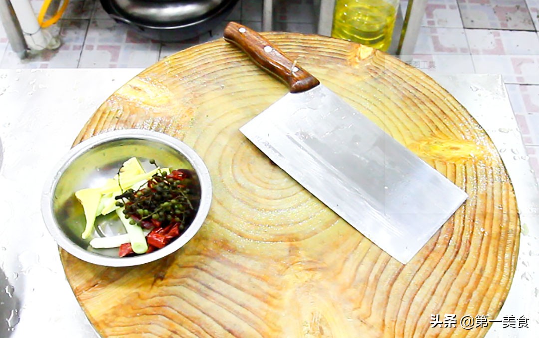 图片[9]-厨师长分享地道酸菜鱼 汤汁鲜香又开胃 鱼片嫩白又不腥-起舞食谱网