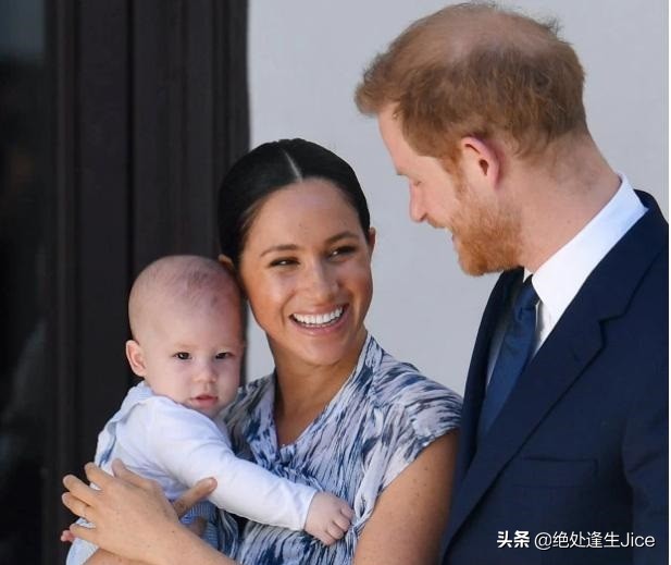 哈里和梅根在外借住朋友家，也不回头，梅根有心理压力