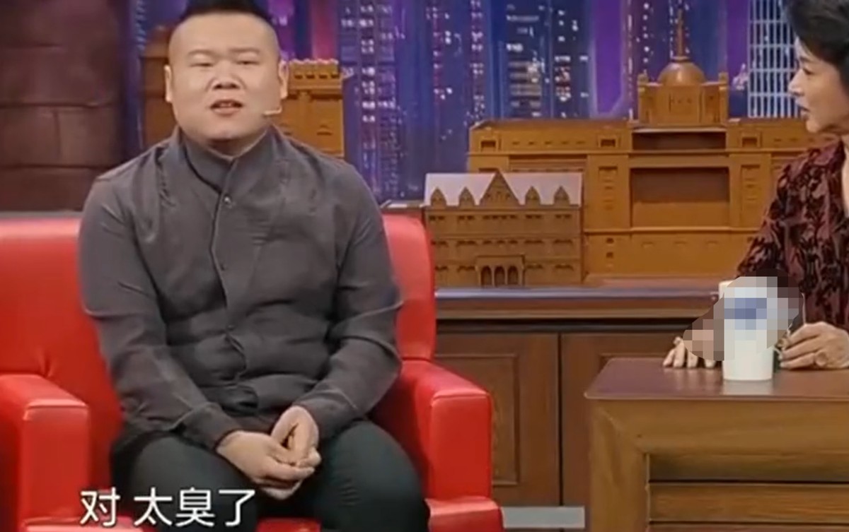 岳云鹏带母亲坐游艇，曾穷到睡牛棚现收入千万