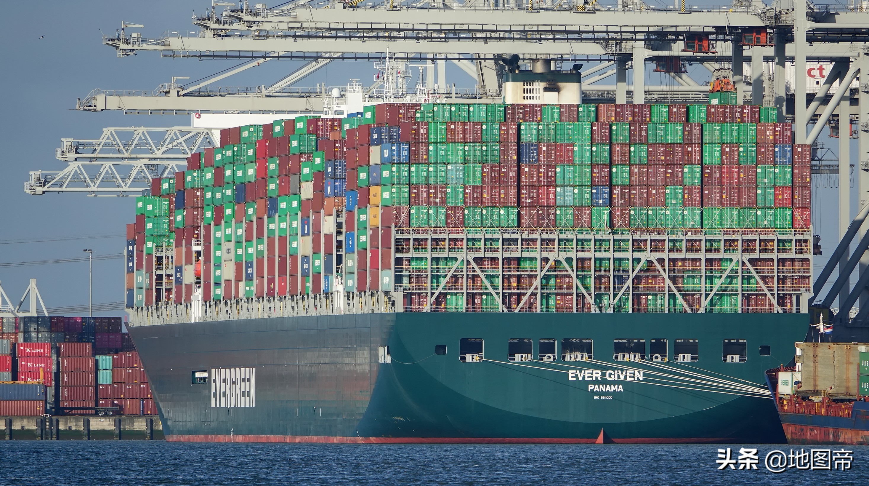 我国台湾一艘货船，为何把苏伊士运河堵了？