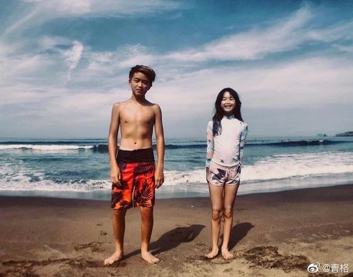 曹格的女儿长大了！从包子脸小软萌变成长腿美少女