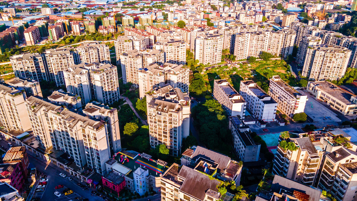 2021年是大胆买房，还是果断卖出？内行人给出建议