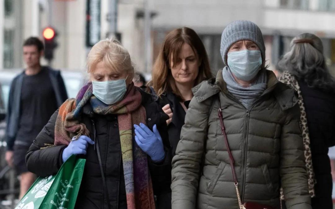 死亡超過52萬，美國疫情6個月內將結束？ 不料，福奇無奈說出實話