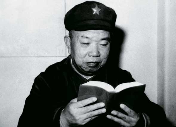 皮定均：毛主席破格提为中将，晚年遇空难身亡，妻子含泪提出质疑