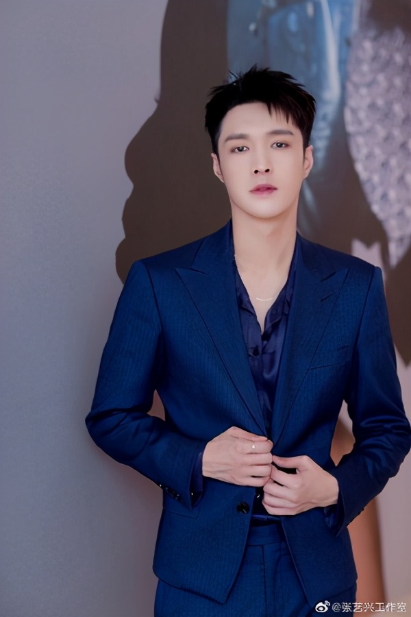 张艺兴娱乐集团征选练习生 面试当天要求现场卸妆 娱乐 蛋蛋赞