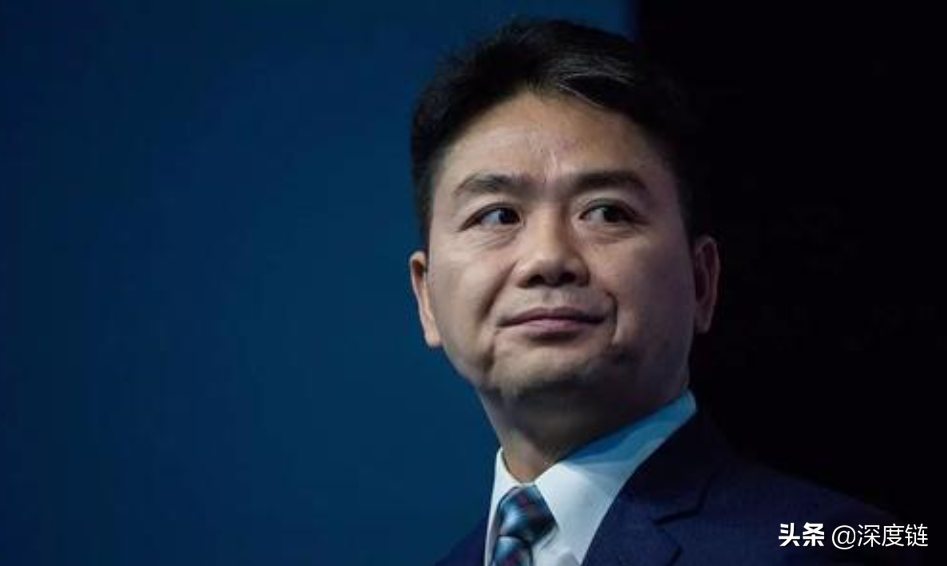 面对阿里和拼多多的围剿，京东强忍愤怒，只因