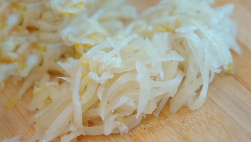 秋天煲一锅五花肉，酸爽开胃又解腻，大人小孩都爱吃，汤汁都不剩