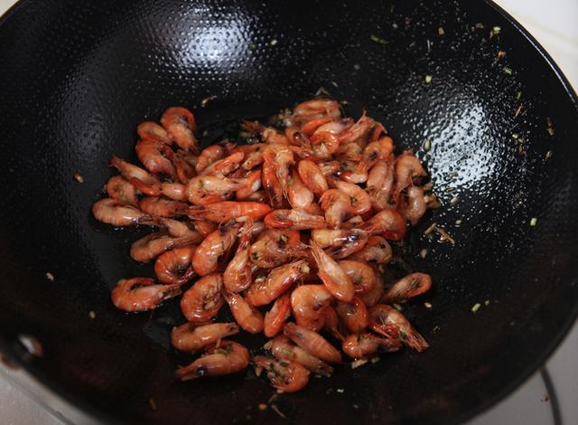 图片[8]-油爆小河虾的做法步骤图越嚼越香的爆炒小河虾下酒下饭都是美-起舞食谱网