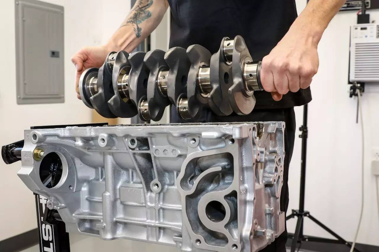 Today's car engines are designed to rotate very low?What is it for? - iNEWS